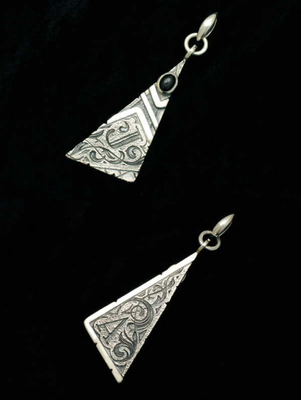 F.A.L ブラックジャックブラックスタートライアングルペンダント