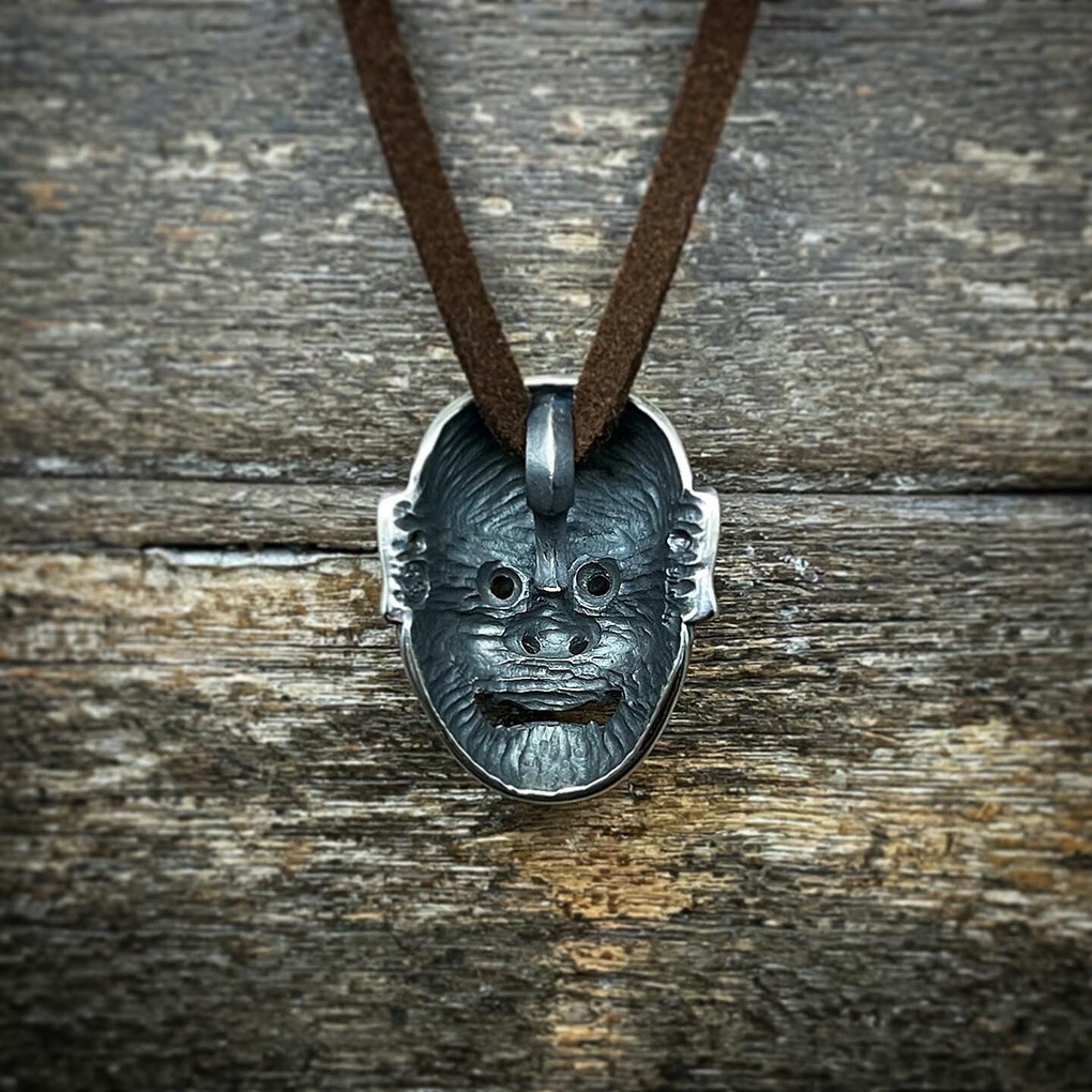 聖 HIJIRI 顰 しかみの面のペンダント Noh mask “Shikami” pendant