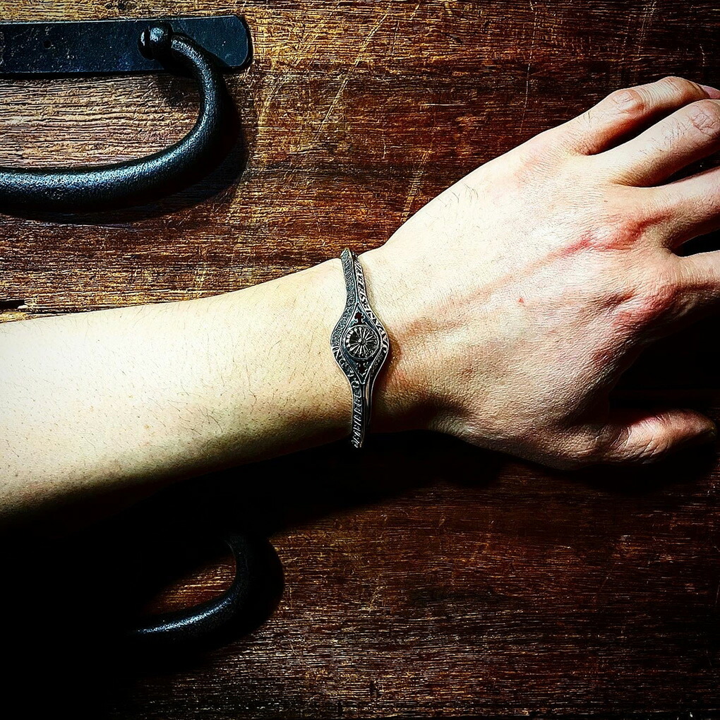 聖 HIJIRI 国花のバングル National crest bangle ブレスレット 腕輪