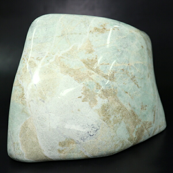 糸魚川翡翠 原石 国産 1695g 翡翠 誕生石 5月 天然石 パワーストーン 