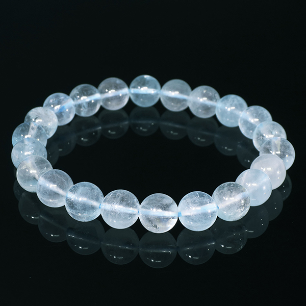 bt-b049
