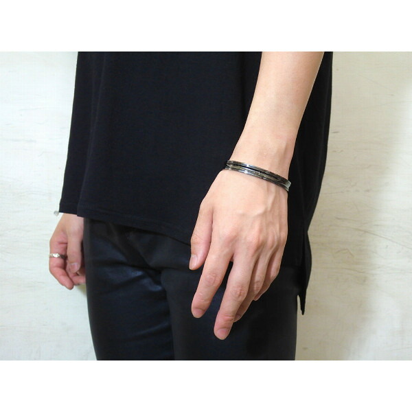 PUERTA DEL SOL チェス Pedestal ブラックバングル ブラック シルバー