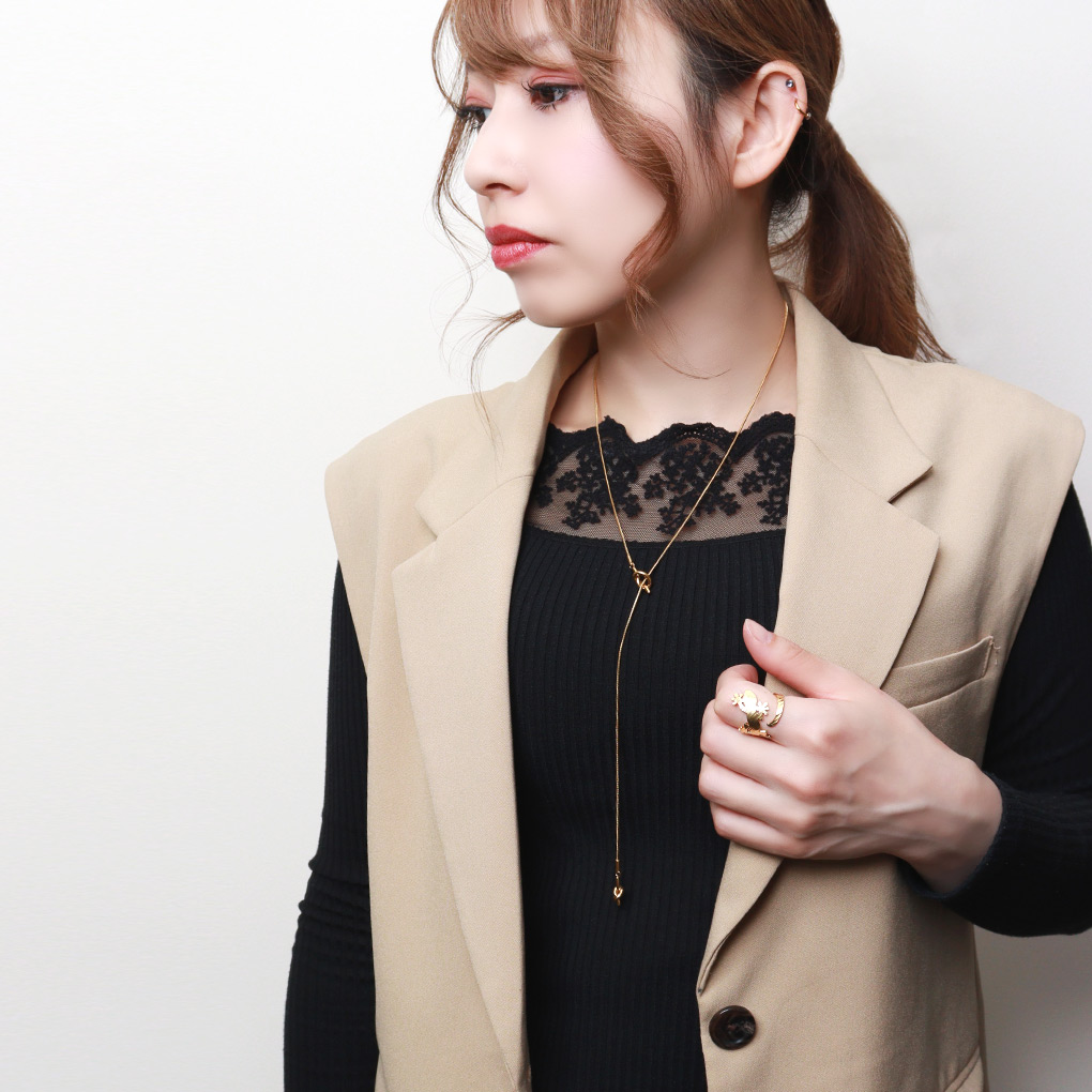 axi-necklace23