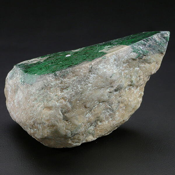 【⭐️超激レア天然石⭐️】緑色 ミャンマー産 翡翠 原石 天然石