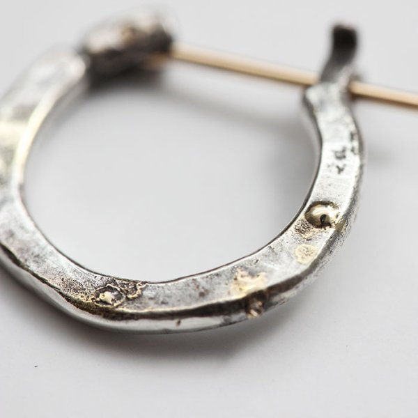 VIVIFY Hammered Hoop pierce(S) 2個セット M109701105 - アクセサリー